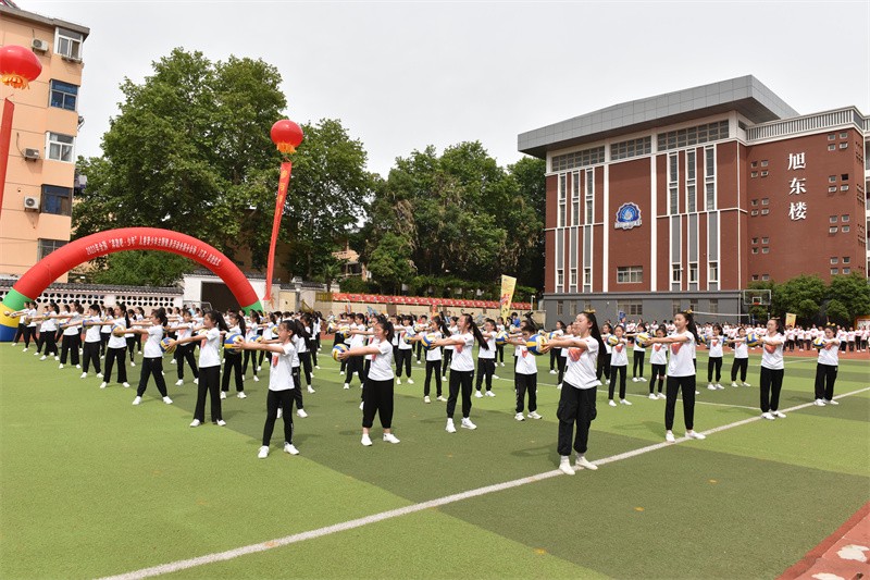 篮球教练如何制定总决赛的长期发展计划_1
